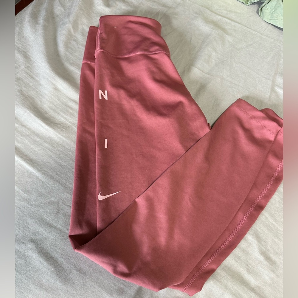 Nike women’s leggings